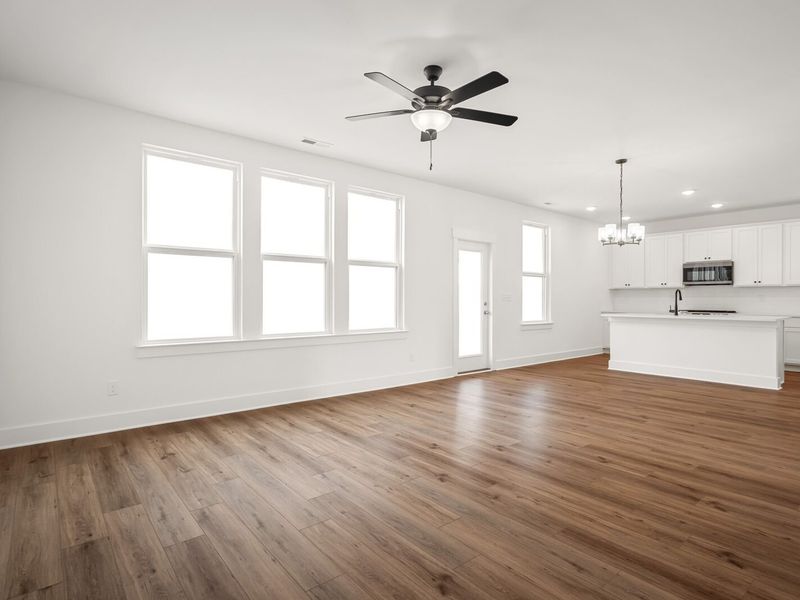 Spacious, unfurnished interior of a new home in Woods Crossing, Gallatin (Image 29).