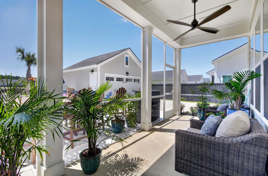 Exterior details and patio area of a home in Carnes Crossroads, Summerville (Image 39).