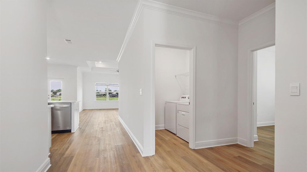 Spacious, unfurnished interior of a new home in Caballeros Estates At Hombre, Panama City Beach (Image 31).