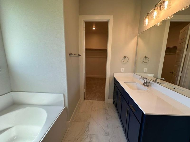 Furnished interior view inside a new home in Fannin Ranch, Leonard (Image 10).