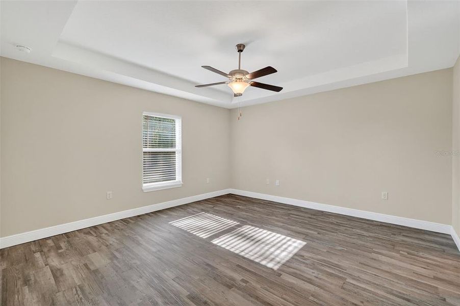 Spacious, unfurnished interior of a new home in , Ocala (Image 10).