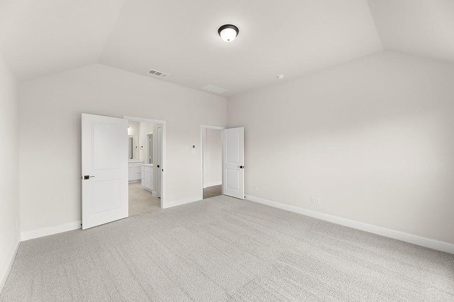 Spacious, unfurnished interior of a new home in Walden Pond, Forney (Image 27).