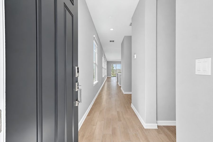 Spacious, unfurnished interior of a new home in Lochside, Mount Dora (Image 24).