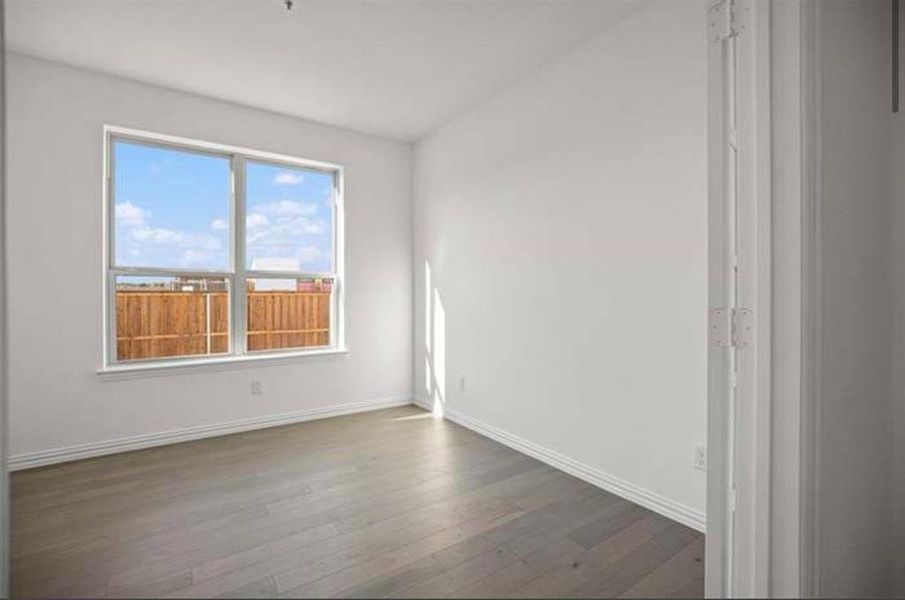 Spacious, unfurnished interior of a new home in Whitewing Trails, Princeton (Image 14).