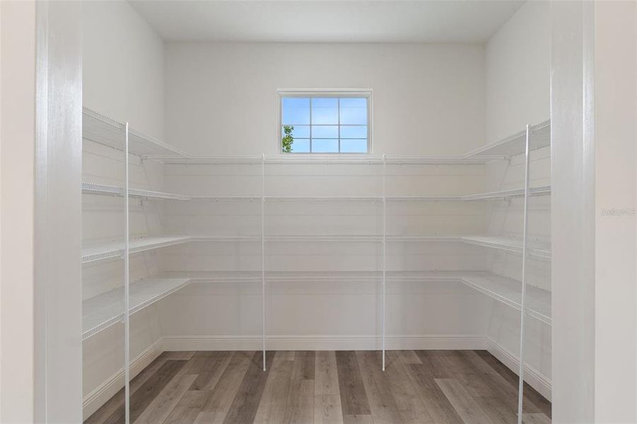 Spacious, unfurnished interior of a new home in , Weeki Wachee (Image 17).