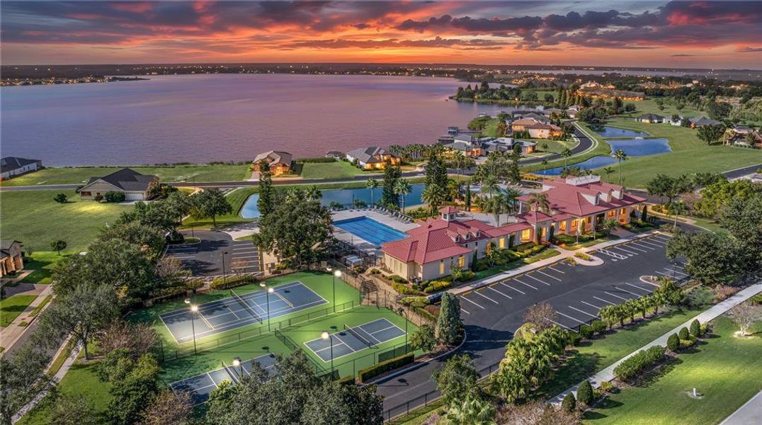 Community amenities in , Auburndale (Image 41).