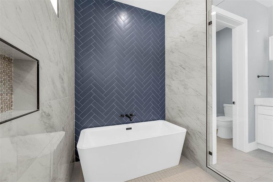 Furnished interior view inside a new home in , Orlando (Image 12).