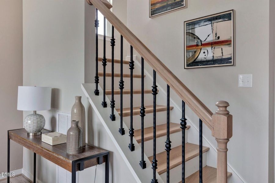 08-Family Room (Large)