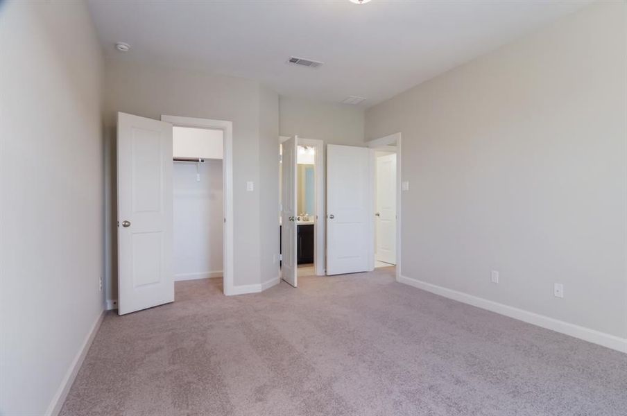 Image 26 of a home in Meridiana 55' Homesites.