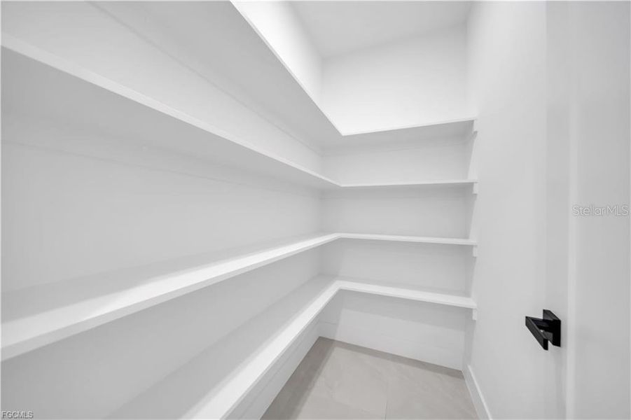 Spacious, unfurnished interior of a new home in , Lehigh Acres (Image 24).