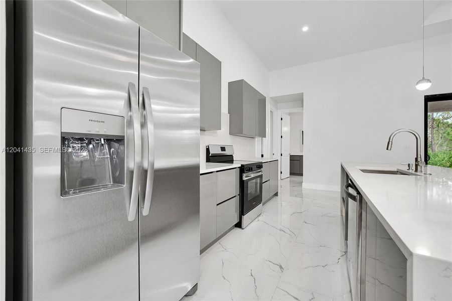 Furnished interior view inside a new home in , Lehigh Acres (Image 7).