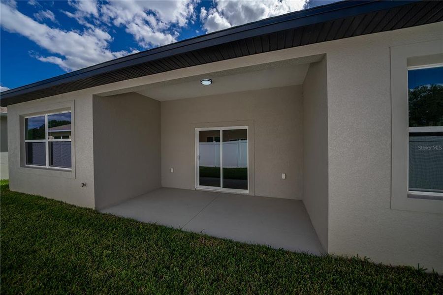 Exterior details and patio area of a home in , Ocala (Image 2). Exterior details and patio area of a home in , Ocala (Image 2).