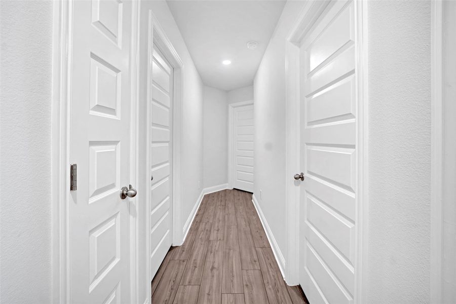 Spacious, unfurnished interior of a new home in , Santa Fe (Image 18).