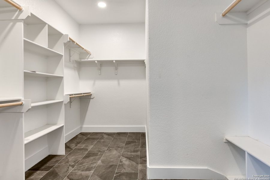 Image 27 of a home in .