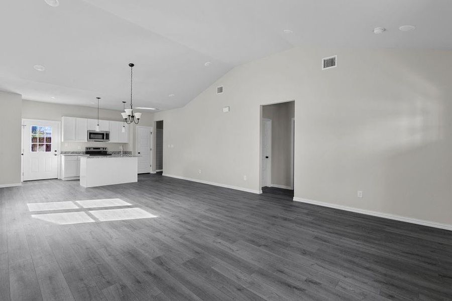 Spacious, unfurnished interior of a new home in , Fort Worth (Image 18).