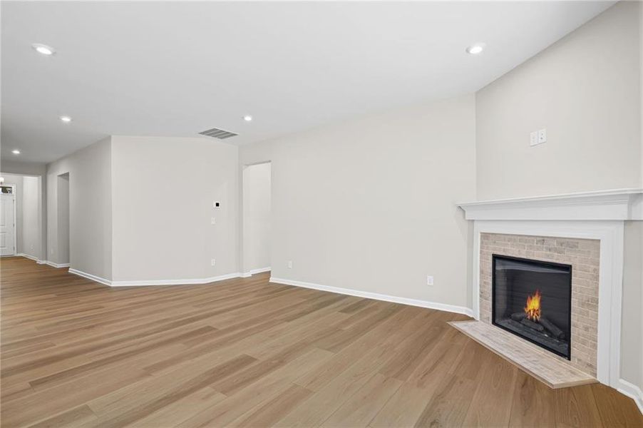 Spacious, unfurnished interior of a new home in Easton Park, Dallas (Image 29).