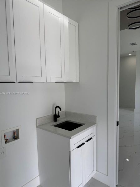 Furnished interior view inside a new home in , Lehigh Acres (Image 4).