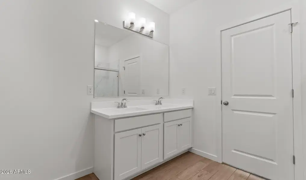 MR Lot #90 Primary Bath (3) (Large)