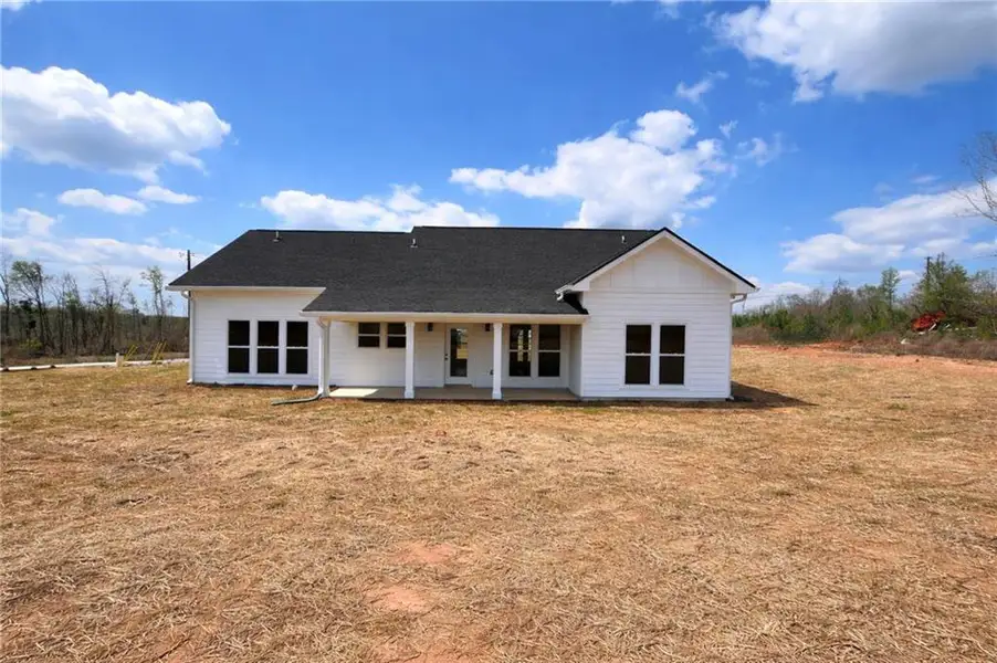 Exterior details and patio area of a home in , Griffin (Image 3).