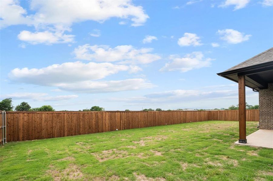 Exterior details and patio area of a home in , Mabank (Image 24).