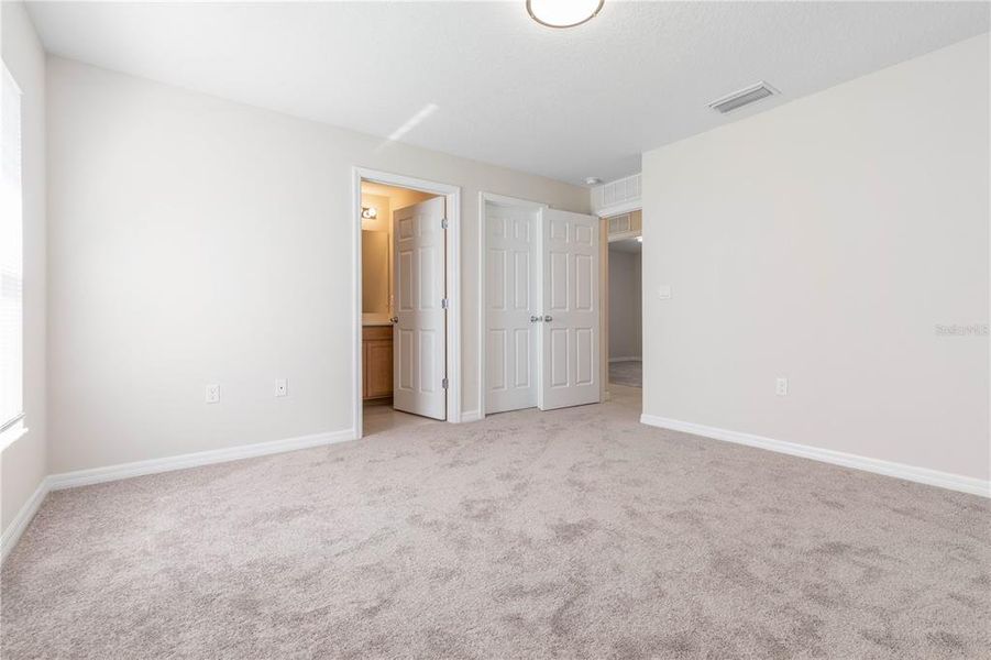 Spacious, unfurnished interior of a new home in , Palm Coast (Image 12).