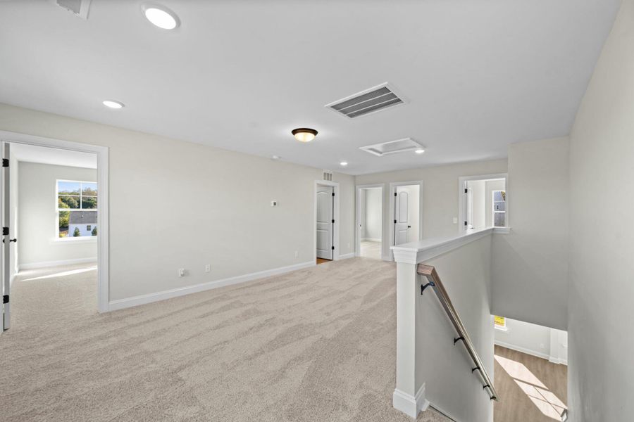 Spacious, unfurnished interior of a new home in Pisgah Park, Kernersville (Image 28).
