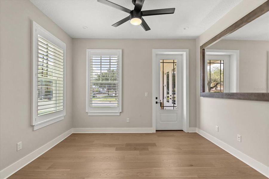 Spacious, unfurnished interior of a new home in , Winter Park (Image 22).