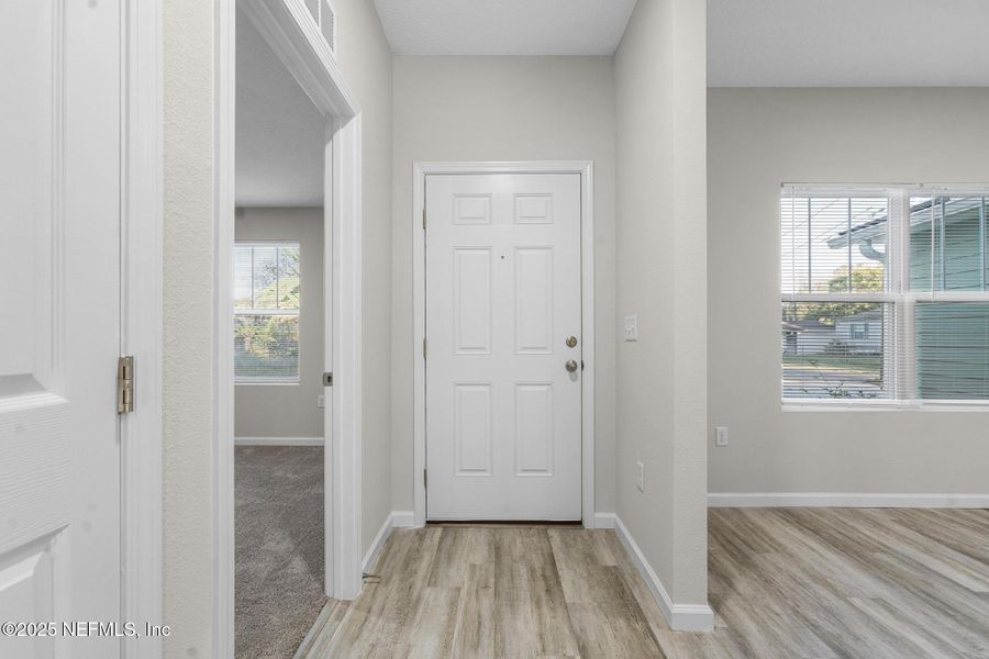 Spacious, unfurnished interior of a new home in , Jacksonville (Image 30).