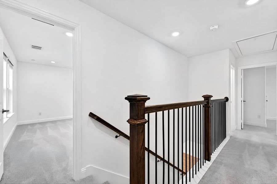 Spacious, unfurnished interior of a new home in Cross Creek Meadows, Celina (Image 27).