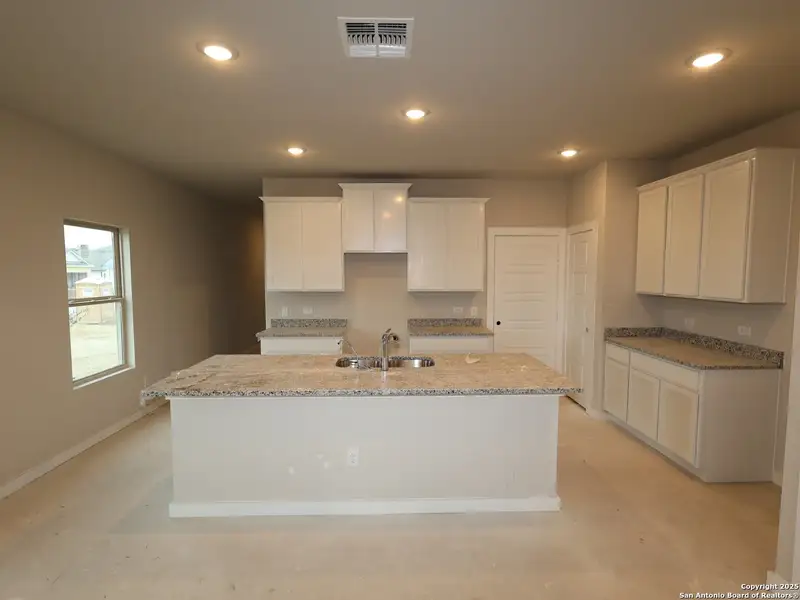 Furnished interior view inside a new home in Winding Brook, San Antonio (Image 15). Furnished interior view inside a new home in Winding Brook, San Antonio (Image 15).