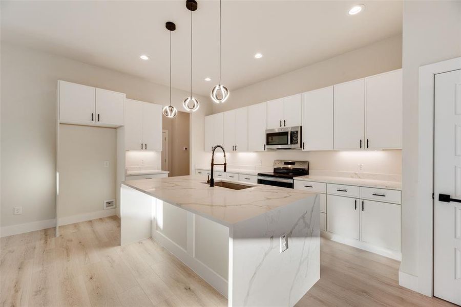 Furnished interior view inside a new home in , Dallas (Image 7).