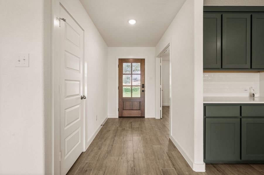 Spacious, unfurnished interior of a new home in Gatlin Ranch, Springtown (Image 13).