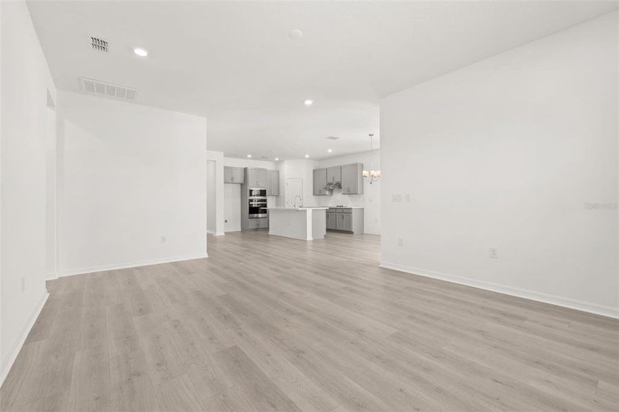 Spacious, unfurnished interior of a new home in Reserve at Hammock Oaks, Lady Lake (Image 16). Spacious, unfurnished interior of a new home in Reserve at Hammock Oaks, Lady Lake (Image 16).