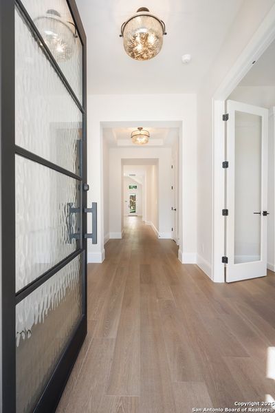 Spacious, unfurnished interior of a new home in , San Antonio (Image 22).