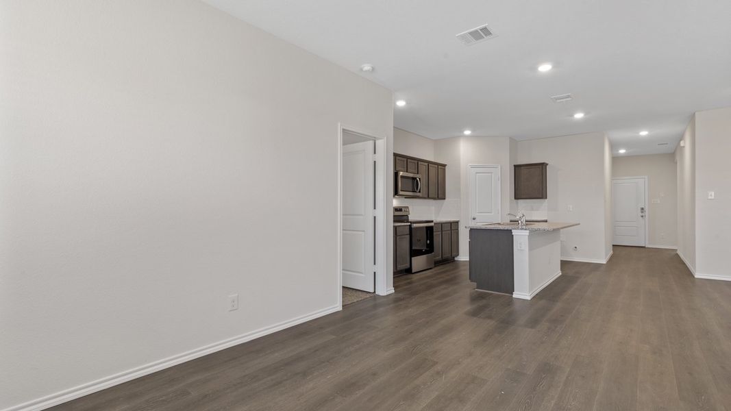 Representative furnished interior of a home built from the Huntsville by D.R. Horton in Blaire Lake, Tyler (Image 7). Representative furnished interior of a home built from the Huntsville by D.R. Horton in Blaire Lake, Tyler (Image 7).