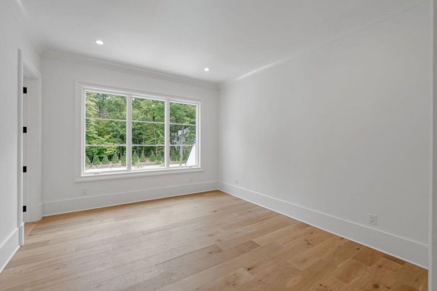 Spacious, unfurnished interior of a new home in , Atlanta (Image 25).
