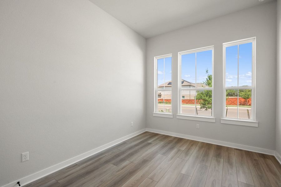 Spacious, unfurnished interior of a new home in Lariat, Liberty Hill (Image 41).