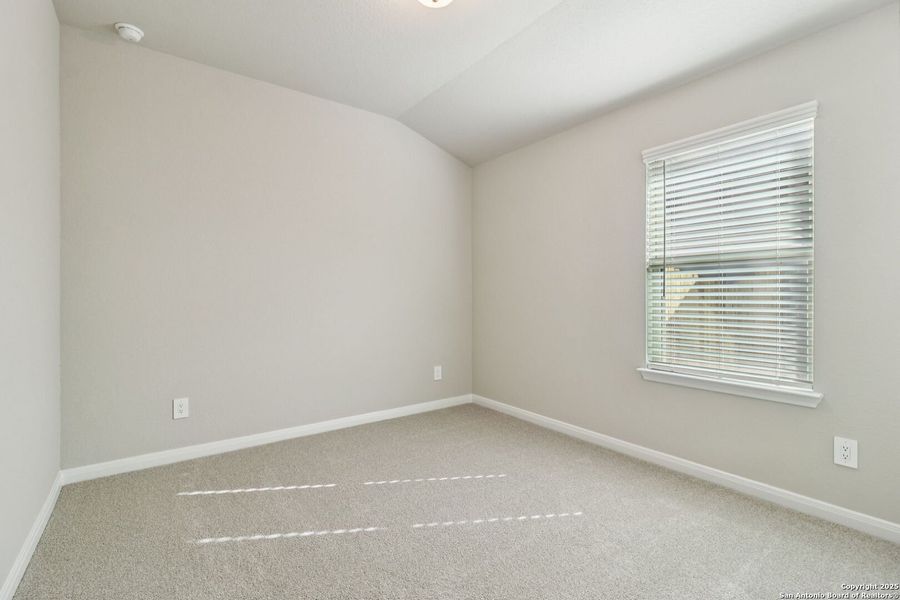 Spacious, unfurnished interior of a new home in Catalina, Converse (Image 44).
