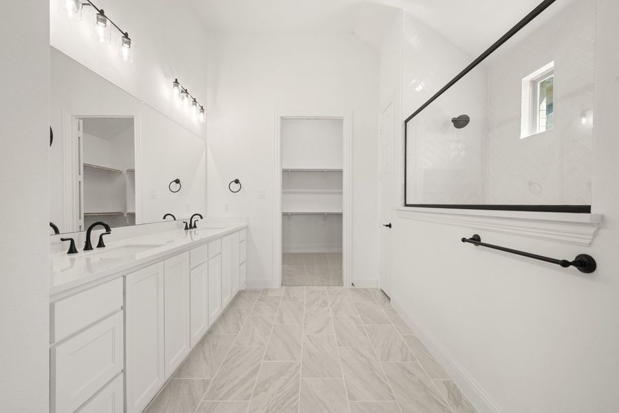 Furnished interior view inside a new home in Panchasarp Farms, Burleson (Image 7).