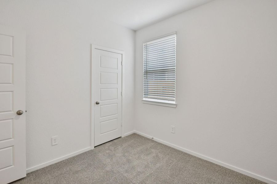 Spacious, unfurnished interior of a new home in Sanford Farms - Traditional Series, Waller (Image 36).