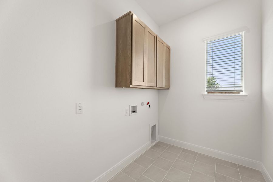 Spacious, unfurnished interior of a new home in Lily Creek at Sutton Fields, Aubrey (Image 19). Spacious, unfurnished interior of a new home in Lily Creek at Sutton Fields, Aubrey (Image 19).