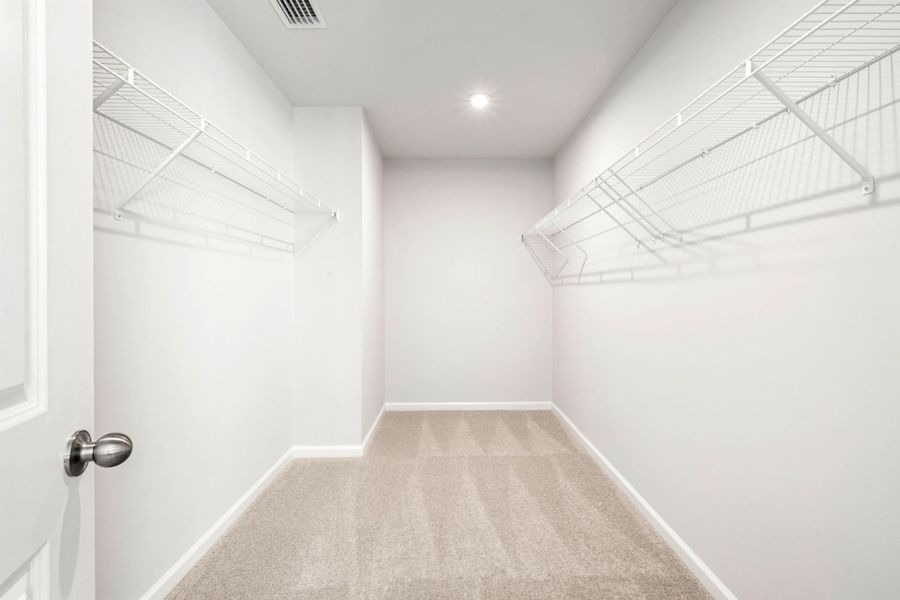 Spacious, unfurnished interior of a new home in Heartwood, Richmond Hill (Image 26).