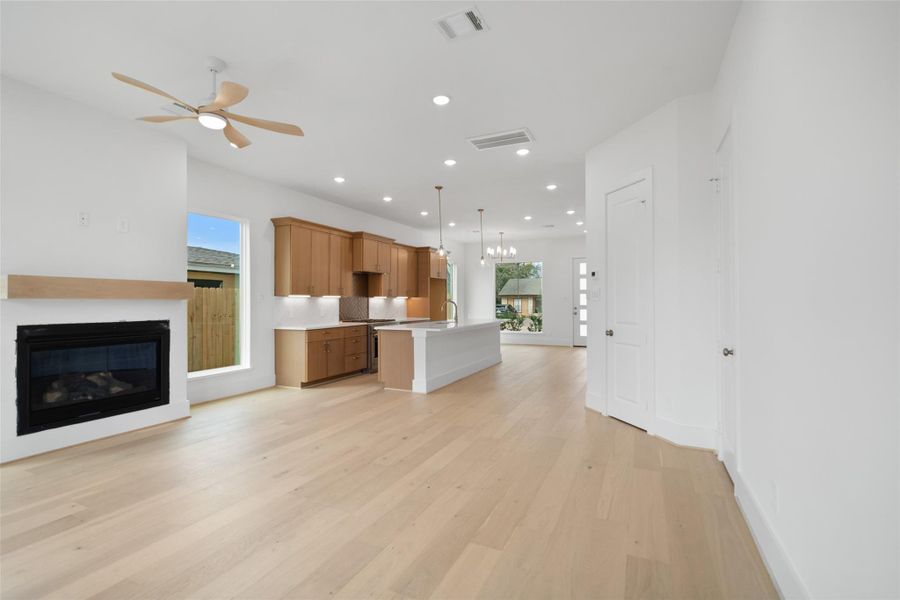 Living Room - view 3