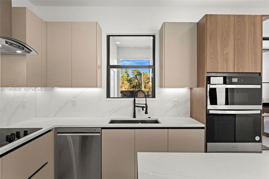 Furnished interior view inside a new home in , Cape Coral (Image 8).