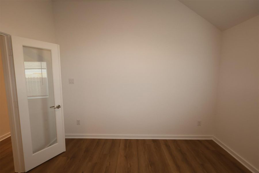 Spacious, unfurnished interior of a new home in Summerview, Fulshear (Image 10). Spacious, unfurnished interior of a new home in Summerview, Fulshear (Image 10).