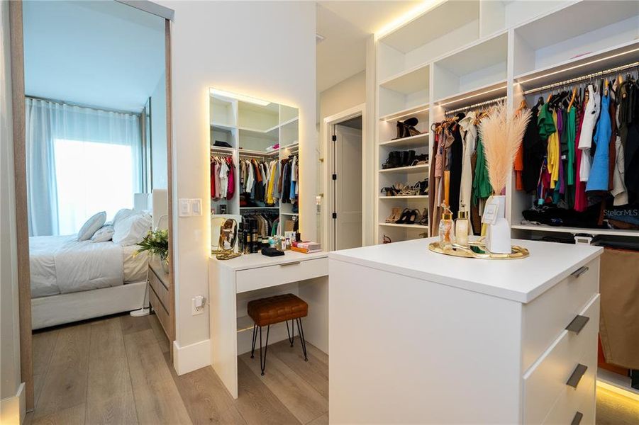 Furnished interior view inside a new home in , Montverde (Image 47).