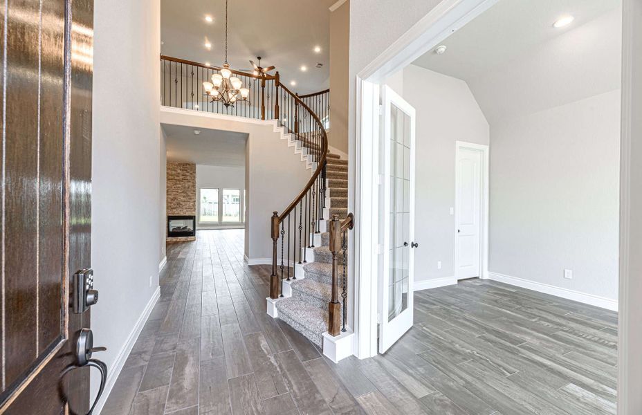 Representative furnished interior of a home built from the 3182 by Ravenna Homes in Bridgeland 50′, Cypress (Image 6).