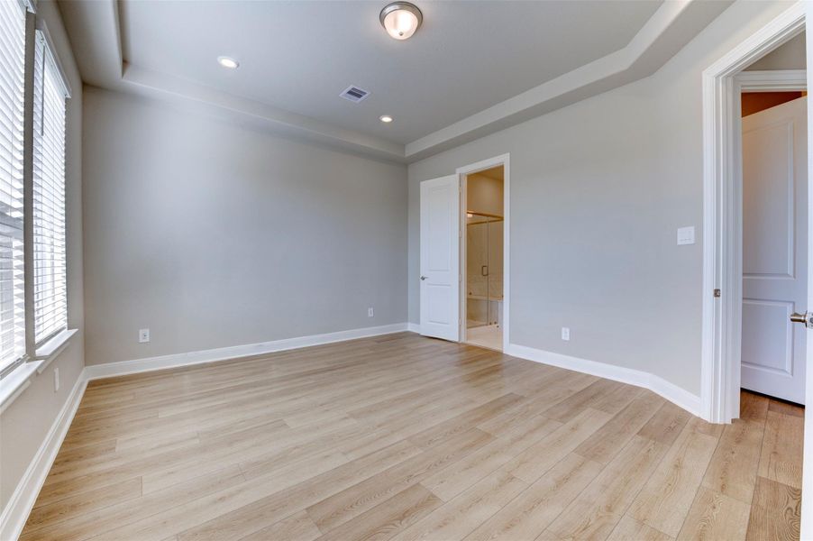 Spacious, unfurnished interior of a new home in Spring Brook Village - Luxe Series, Houston (Image 21).