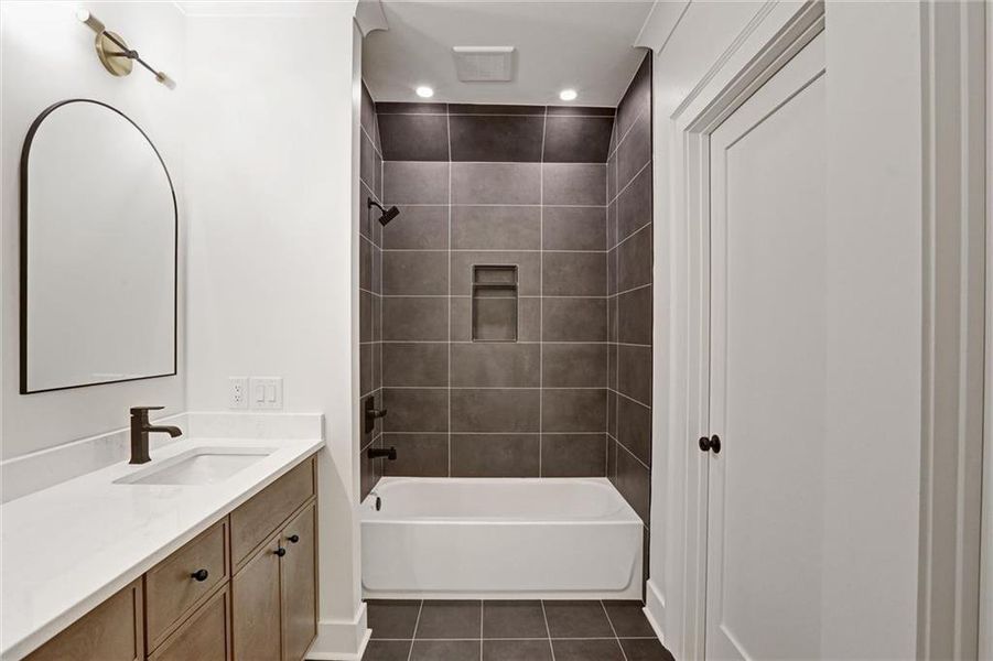 Furnished interior view inside a new home in , Gainesville (Image 29).