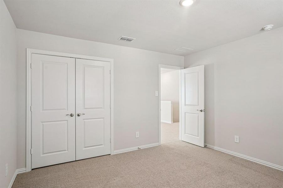 Photo is not of the actual home, but is an inspirational photo of builder’s model home and may depict options, furnishings, and/or decorator features that are not included. Photo is not of the actual home, but is an inspirational photo of builder’s model home and may depict options, furnishings, and/or decorator features that are not included.